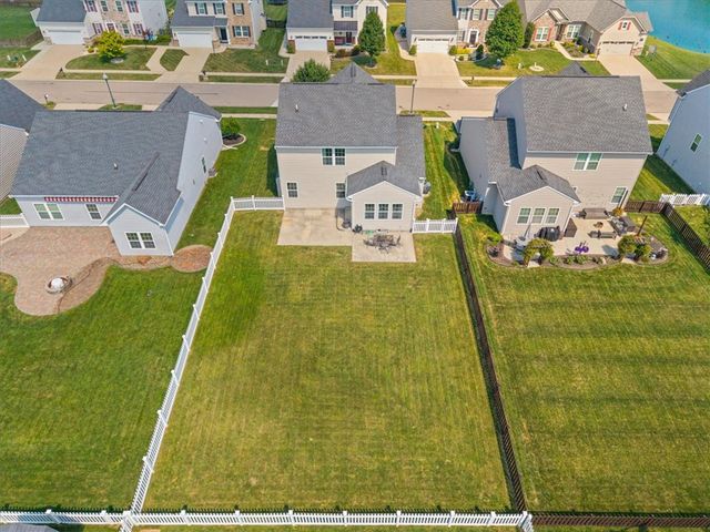 7119 Bluestream Drive, Tipp City, OH 45371
