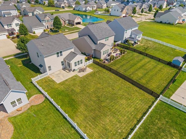 7119 Bluestream Drive, Tipp City, OH 45371