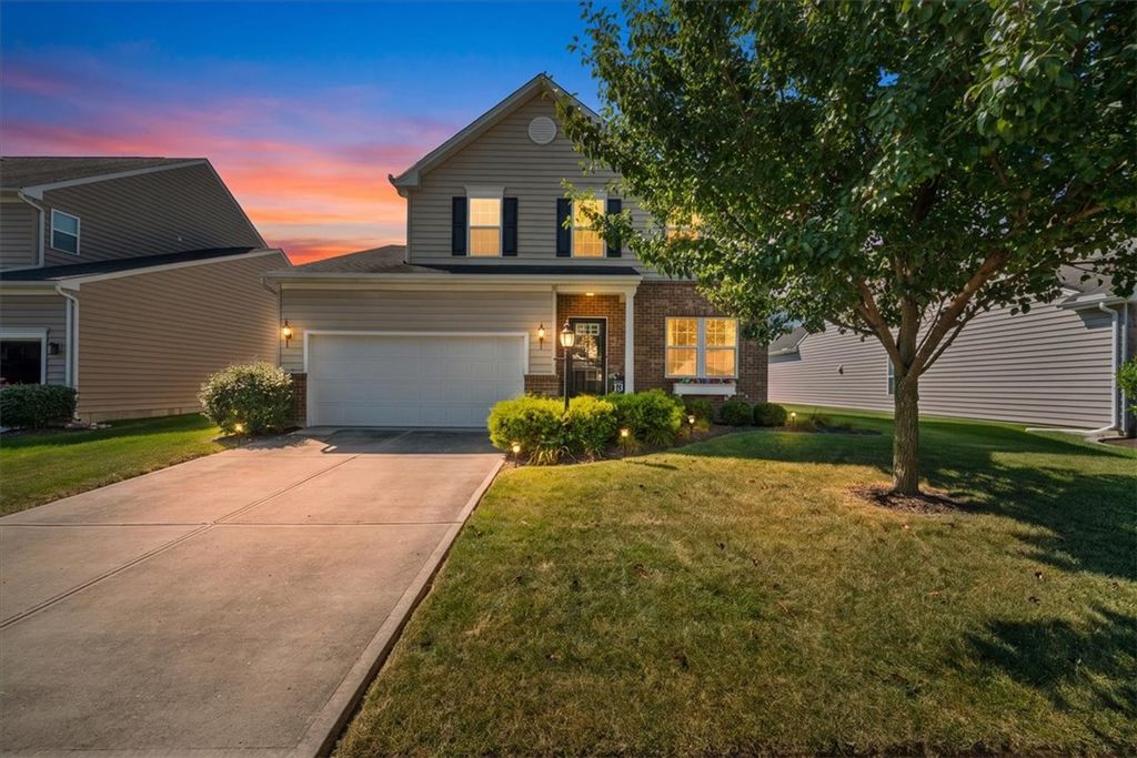 7119 Bluestream Drive, Tipp City, OH 45371