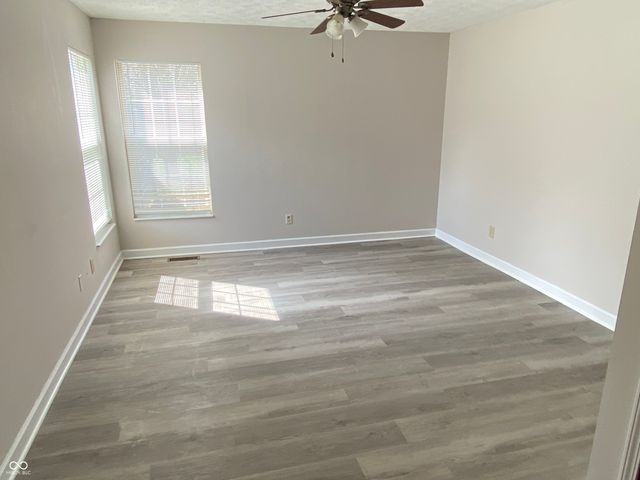 5048 Shadow Pointe Drive, Indianapolis, IN 46254