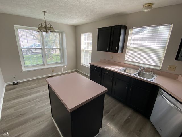 5048 Shadow Pointe Drive, Indianapolis, IN 46254