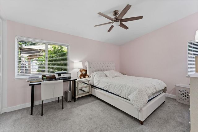 2049 Las Coches Way, Sacramento, CA 95833