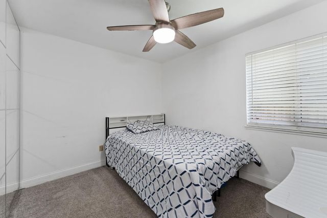 2049 Las Coches Way, Sacramento, CA 95833