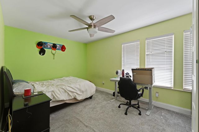 2049 Las Coches Way, Sacramento, CA 95833