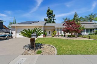 2049 Las Coches Way, Sacramento, CA 95833