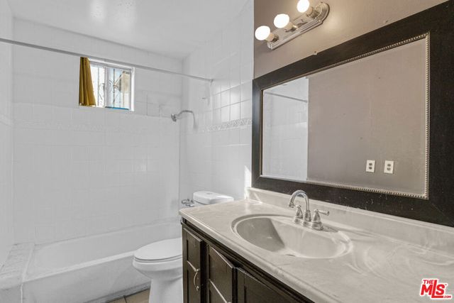 275 S Union Avenue, Los Angeles, CA 90026