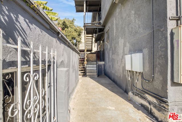 275 S Union Avenue, Los Angeles, CA 90026