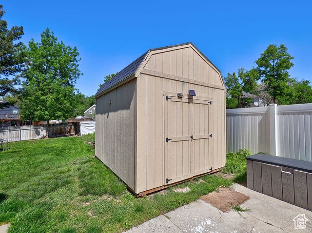 4546 S SUNCREST DR, Holladay, UT 84117