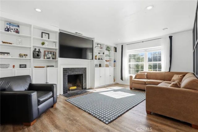 415 E Green Street, Claremont, CA 91711