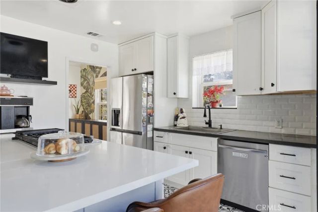 415 E Green Street, Claremont, CA 91711