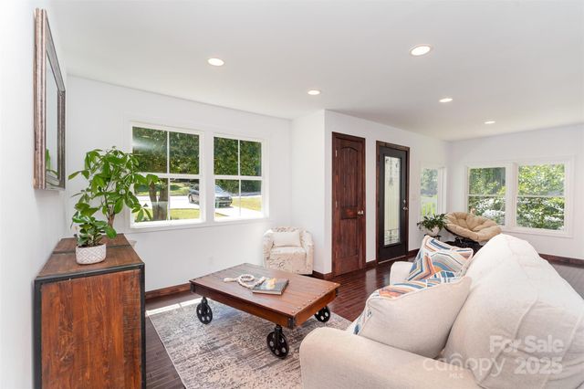 3331 Eastwood Drive, Charlotte, NC 28205