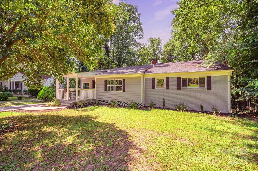 3331 Eastwood Drive, Charlotte, NC 28205
