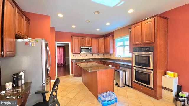 855 QUEENS PARK DR, Owings Mills, MD 21117