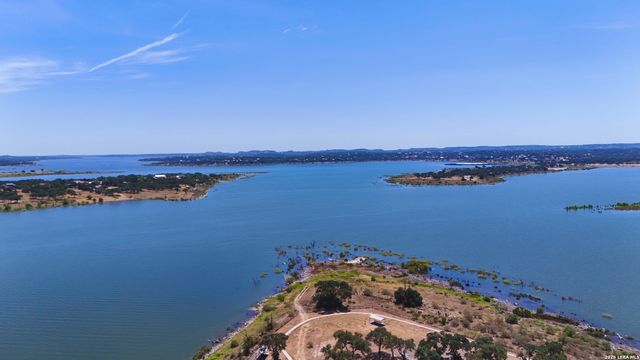 527 ROSINWEED DR, Spring Branch, TX 78070