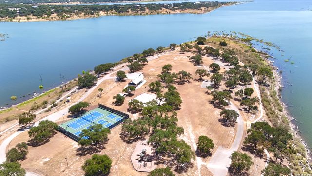 527 ROSINWEED DR, Spring Branch, TX 78070