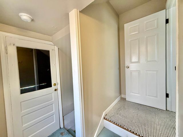 421 N Harding, Wichita, KS 67208