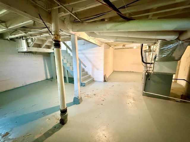 421 N Harding, Wichita, KS 67208