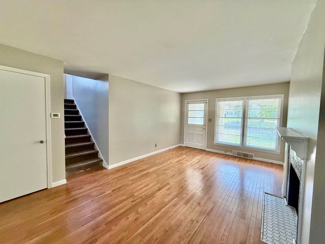 421 N Harding, Wichita, KS 67208