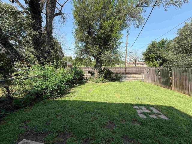 421 N Harding, Wichita, KS 67208