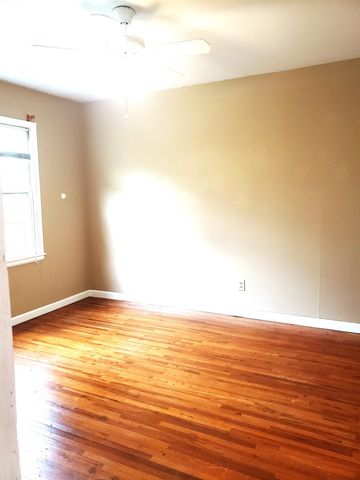 421 N Harding, Wichita, KS 67208