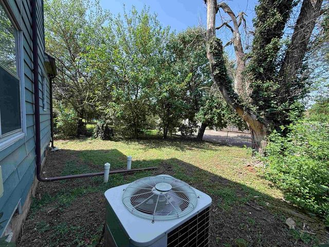 421 N Harding, Wichita, KS 67208