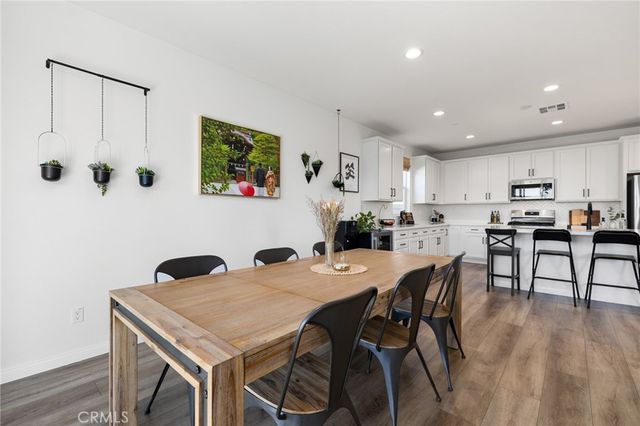 29807 Saddle Ranch Place, Menifee, CA 92584