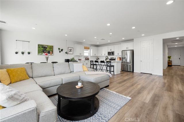 29807 Saddle Ranch Place, Menifee, CA 92584