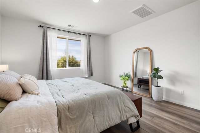 29807 Saddle Ranch Place, Menifee, CA 92584