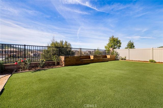 29807 Saddle Ranch Place, Menifee, CA 92584