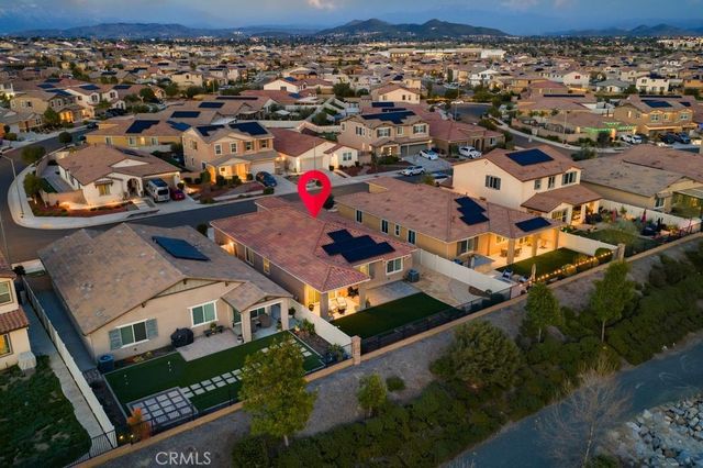 29807 Saddle Ranch Place, Menifee, CA 92584