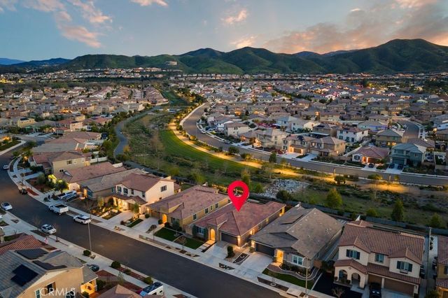 29807 Saddle Ranch Place, Menifee, CA 92584