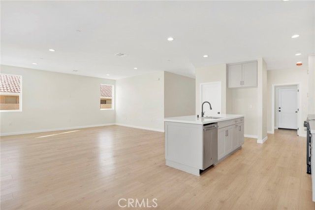 13525 Sea Gull Dr, Victorville, CA 92395