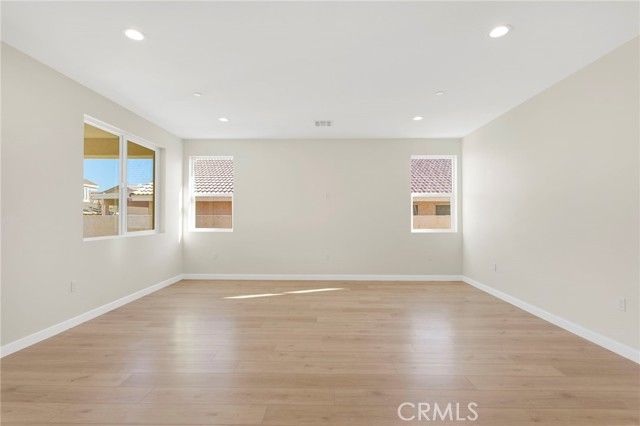 13525 Sea Gull Dr, Victorville, CA 92395