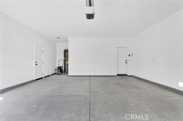 13525 Sea Gull Dr, Victorville, CA 92395