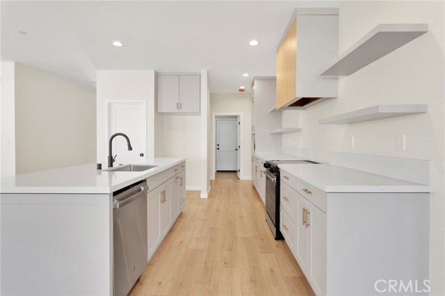 13525 Sea Gull Dr, Victorville, CA 92395