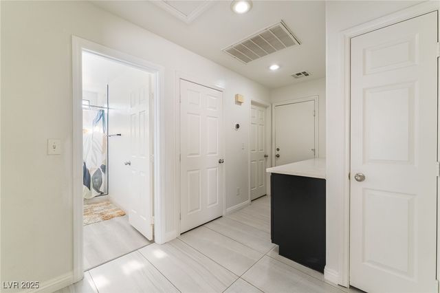 5857 Rainbow Bridge Drive, Las Vegas, NV 89142