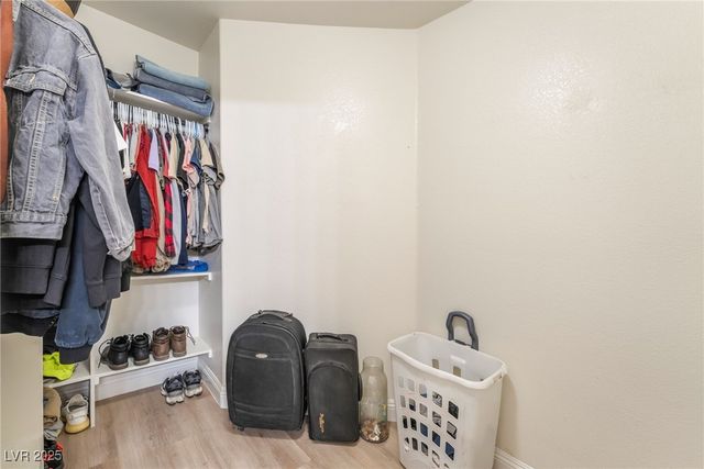 5857 Rainbow Bridge Drive, Las Vegas, NV 89142