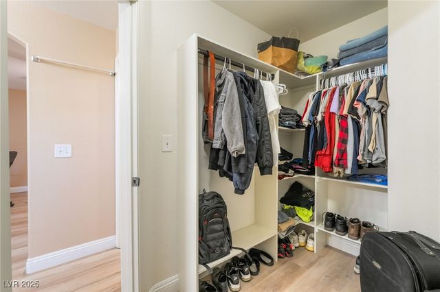 5857 Rainbow Bridge Drive, Las Vegas, NV 89142