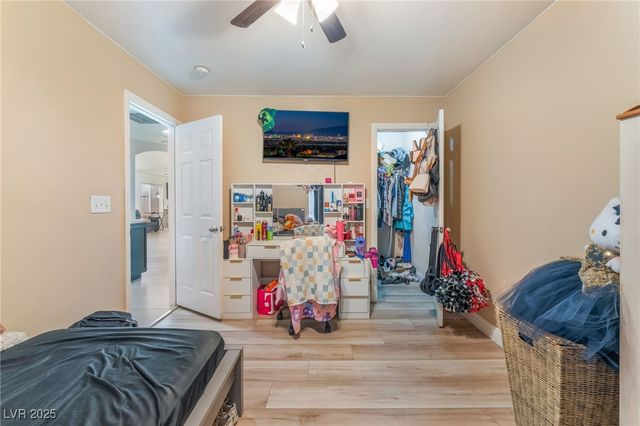 5857 Rainbow Bridge Drive, Las Vegas, NV 89142