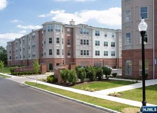 498 Van Bussum Avenue 209C, Saddle Brook, NJ 07663