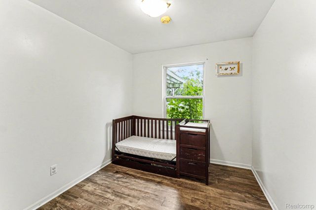 4228 Thom Street, Burton, MI 48509