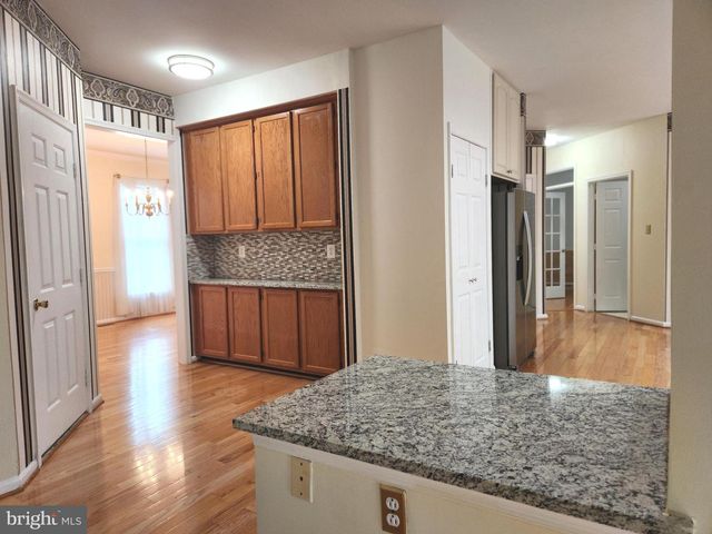 21218 EDGEWOOD CT, Sterling, VA 20165
