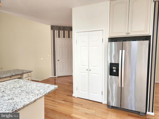 21218 EDGEWOOD CT, Sterling, VA 20165