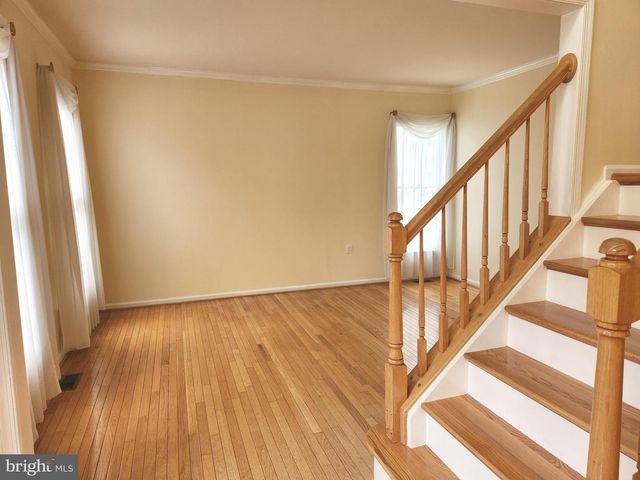 21218 EDGEWOOD CT, Sterling, VA 20165