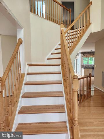 21218 EDGEWOOD CT, Sterling, VA 20165