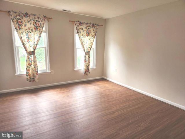 21218 EDGEWOOD CT, Sterling, VA 20165