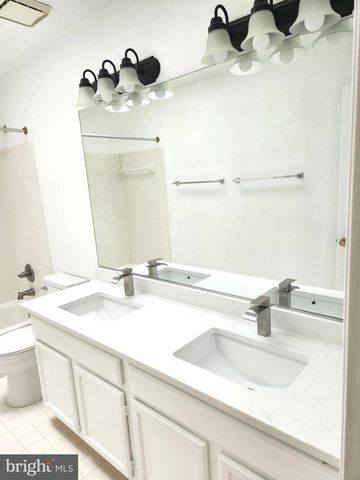 21218 EDGEWOOD CT, Sterling, VA 20165