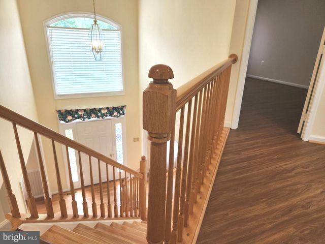 21218 EDGEWOOD CT, Sterling, VA 20165