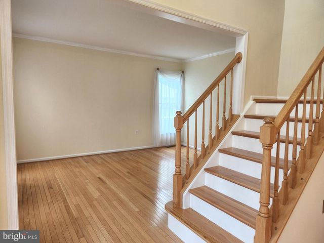 21218 EDGEWOOD CT, Sterling, VA 20165