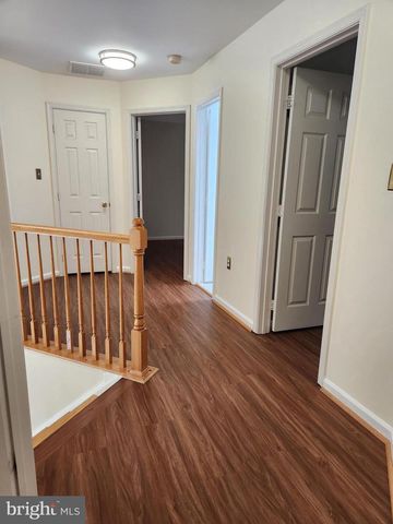 21218 EDGEWOOD CT, Sterling, VA 20165